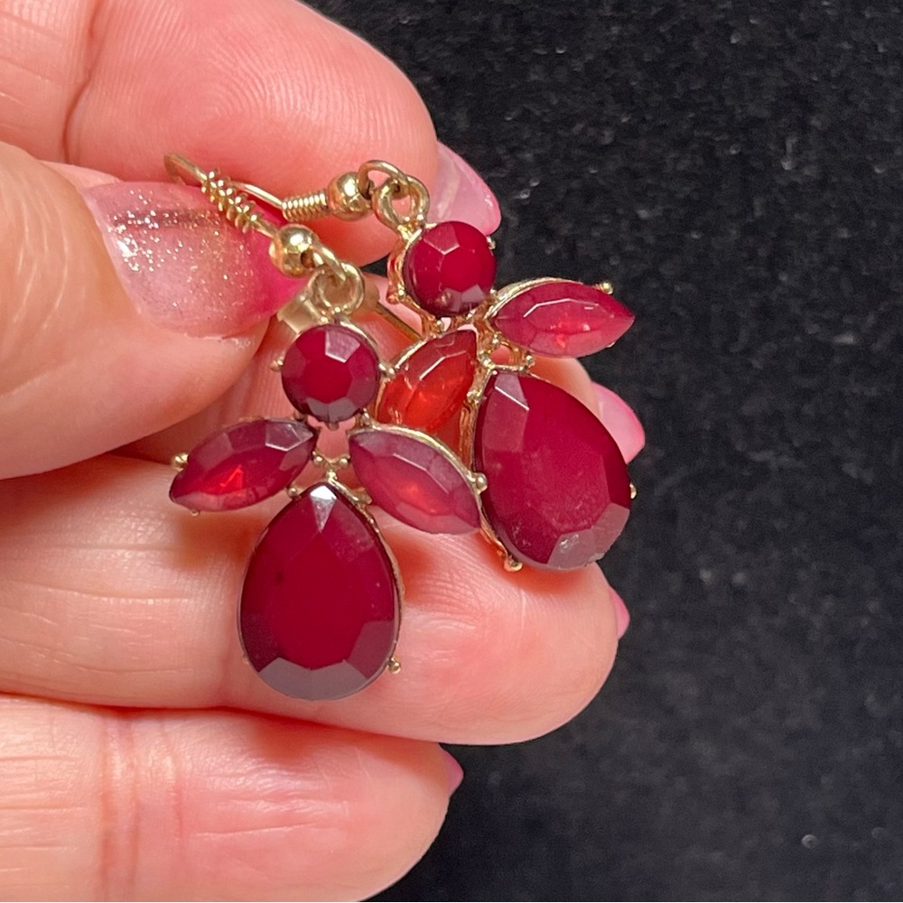 Vintage Elegant Red and Gold Drop Earrings
